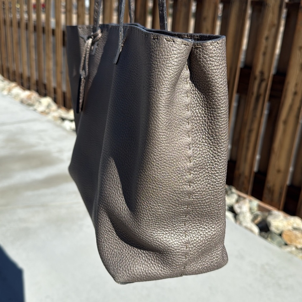 Fendi Selleria Tote metallic Authentic - Picture 2 of 16